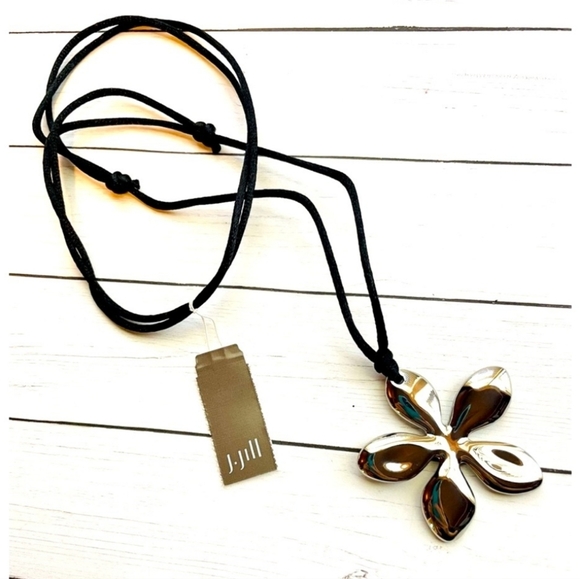 J. JILL  Black and Silver Flower Power Boho Hippie Whimsy Goth Necklace NWT - Picture 1 of 4